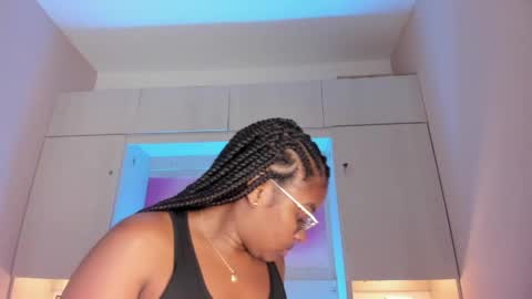 Tami online show from May 2026 07:43:01 PM