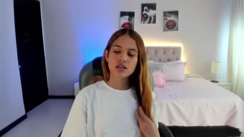 Tamy  online show from April 2026 12:39:01 PM