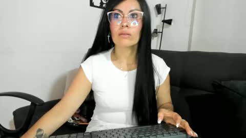 tania online show from May 2026 06:57:02 PM