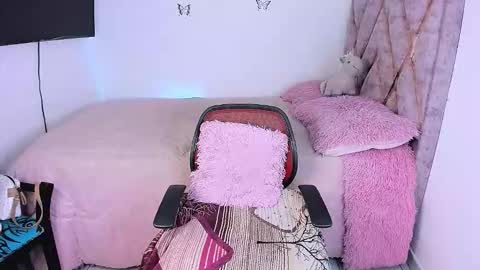 Tania online show from March 2026 11:32:01 AM