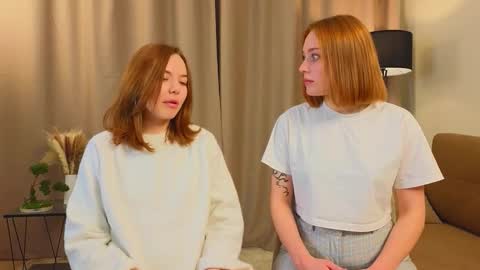 Snapshot of tanishamunshi chatting on November 2025 04:11:01 AM Angela and Victoria online show from November 2025 04:11:01 AM