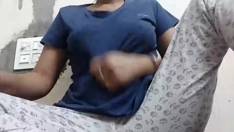 taniya_roy4628 online show from April 2026 02:20:02 AM