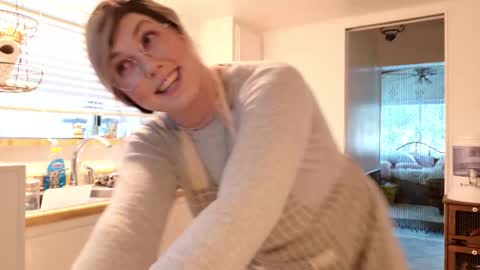 Snapshot of tantric_eden_ chatting on October 2025 10:10:02 PM Lilith Eden sometimes Eve online show from October 2025 10:10:02 PM