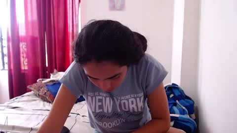 Angeline  Follow  online show from December 2024 07:39:02 PM