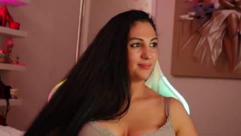 Tania online show from January 2025 08:47:02 AM