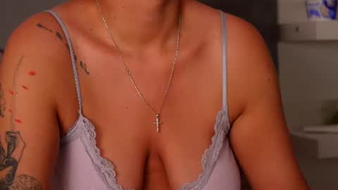 Snapshot of tanyakrosss chatting on July 2026 04:48:01 AM Tania online show from July 2026 04:48:01 AM