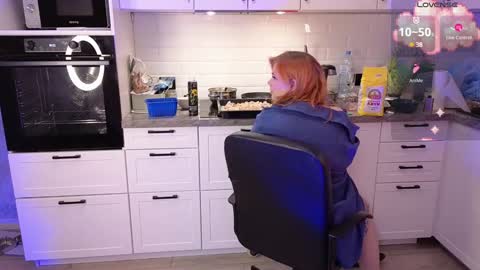 Snapshot of tara_renn chatting on December 2024 12:51:02 PM tara_renn online show from December 2024 12:51:02 PM