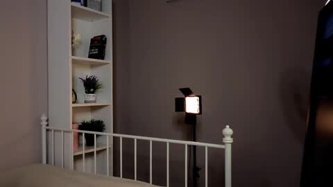 Snapshot of tara_renn chatting on February 2025 04:50:02 PM tara_renn online show from February 2025 04:50:02 PM