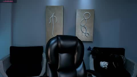 Tara Lawrence online show from November 2025 03:08:02 AM