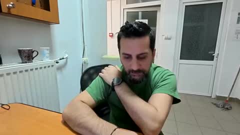 tarkan198 online show from February 2025 08:03:02 PM