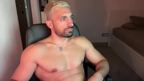 tarquit8 online show from September 2025 05:46:02 PM