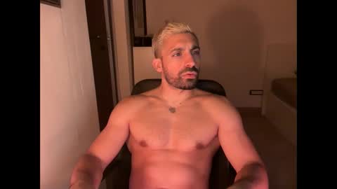 tarquit8 online show from September 2025 08:53:01 PM