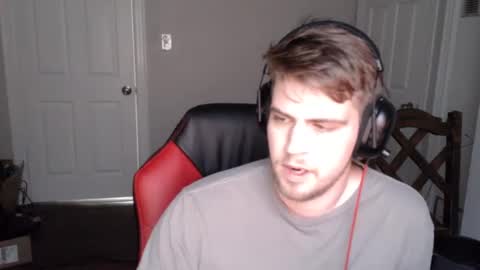 Snapshot of tarus333 chatting on December 2024 07:46:02 PM tarus333 online show from December 2024 07:46:02 PM