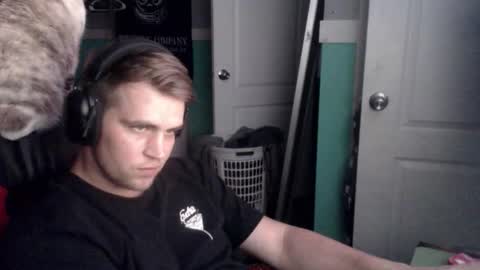 Snapshot of tarus333 chatting on October 2025 10:12:01 AM tarus333 online show from October 2025 10:12:01 AM