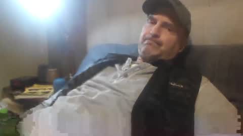 Snapshot of tarzeny77 chatting on December 2025 02:59:02 PM tarzeny77 online show from December 2025 02:59:02 PM