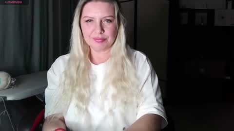 Snapshot of tasha__moon chatting on October 2025 06:12:01 PM Tasha Moon online show from October 2025 06:12:01 PM