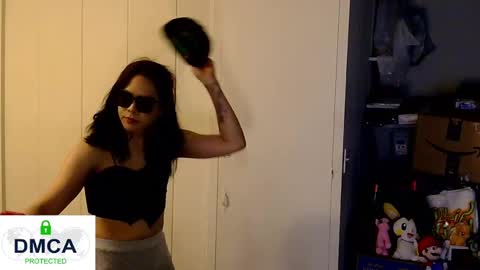 Snapshot of tashakai chatting on January 2025 03:46:01 PM TashaKai online show from January 2025 03:46:01 PM