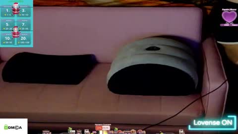 Snapshot of tashakai chatting on December 2025 06:02:01 PM TashaKai online show from December 2025 06:02:01 PM