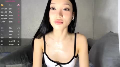 Snapshot of tashinadoncaster chatting on October 2025 06:47:01 AM Viola online show from October 2025 06:47:01 AM