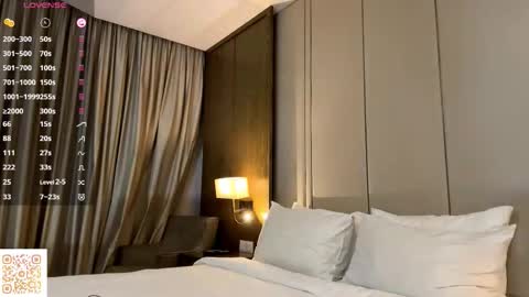 Snapshot of tashinadoncaster chatting on October 2025 03:12:01 PM Viola online show from October 2025 03:12:01 PM