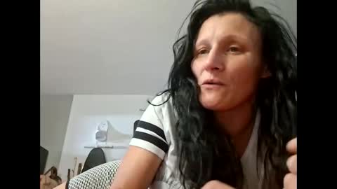 tastypeach6989 online show from May 2026 10:17:01 PM