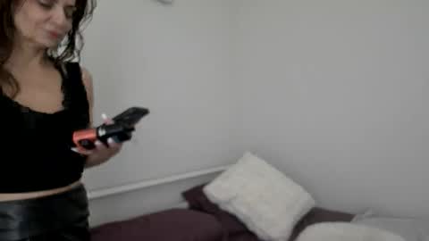 Snapshot of tatiana_4u chatting on February 2026 02:32:02 AM Apple Jucy online show from February 2026 02:32:02 AM