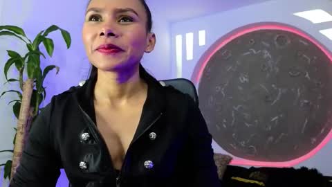 Snapshot of tatiana_branc chatting on December 2025 08:26:02 PM Tatiana Br online show from December 2025 08:26:02 PM