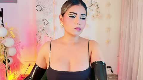 Snapshot of tatiana_ruiiz chatting on April 2026 10:27:01 PM Tatiana online show from April 2026 10:27:01 PM