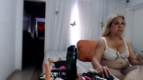 tatiana giraldo online show from February 2026 10:17:02 PM