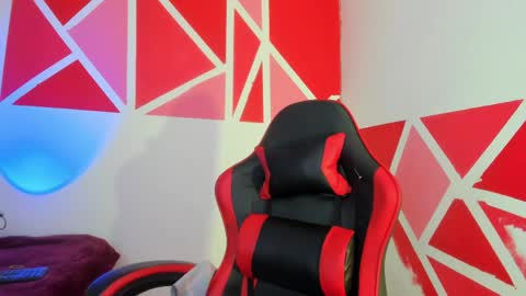 tatiana onnel online show from April 2026 07:44:01 PM