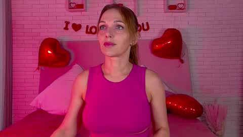 Snapshot of tatibugati chatting on February 2026 06:19:02 AM TatiBugati online show from February 2026 06:19:02 AM