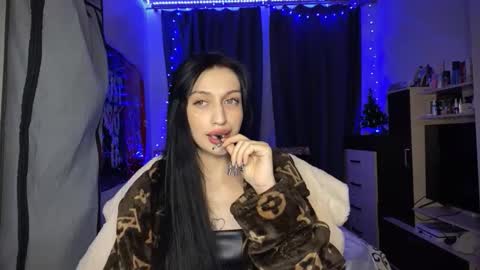 tatika_williams online show from December 2025 03:16:02 PM
