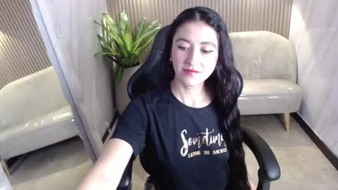 Snapshot of tatiscelis_tf chatting on November 2025 12:50:02 PM TATIS online show from November 2025 12:50:02 PM