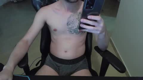 Lucas online show from February 2025 09:49:01 PM