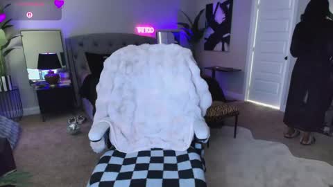 Tatted Queen online show from April 2026 08:55:02 PM