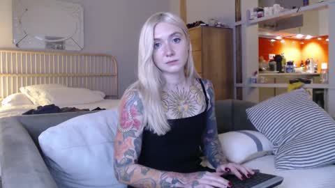 tattoobbgirl online show from February 2025 08:42:02 PM
