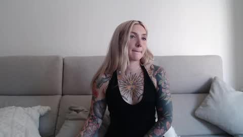 tattoobbgirl online show from September 2025 02:40:01 PM