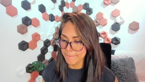 Snapshot of tattybunny chatting on December 2024 07:53:02 PM Tatty online show from December 2024 07:53:02 PM