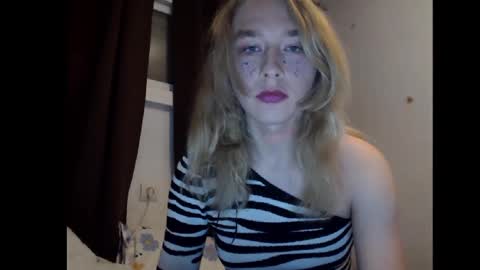 Snapshot of tavishmartavish chatting on January 2025 09:51:02 PM Rudy Rybinovaya online show from January 2025 09:51:02 PM