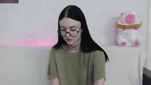 Taya online show from September 2025 06:22:02 PM