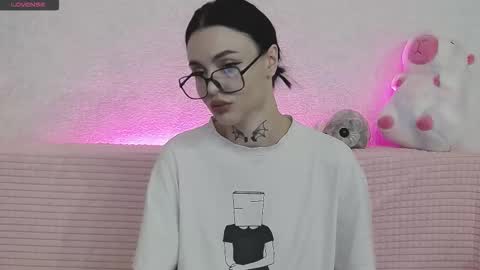 Taya online show from November 2025 03:48:02 PM