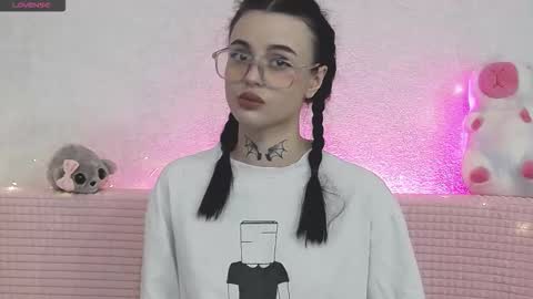 Taya online show from February 2026 06:42:01 PM