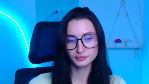 Taya online show from December 2025 12:23:02 PM