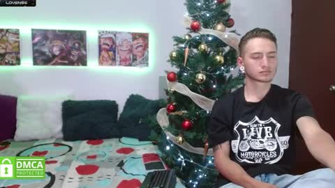 pareja ardiente online show from December 2024 08:32:01 PM