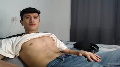 Snapshot of taylor_024 chatting on June 2026 06:44:01 AM independent model online show from June 2026 06:44:01 AM