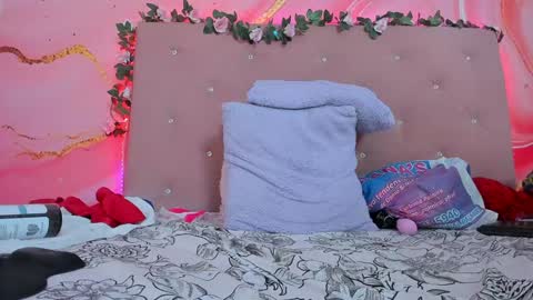 Sarah  online show from February 2025 01:11:01 AM