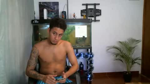 Snapshot of taylor_meghan chatting on November 2025 02:46:02 AM Taylor and Meghan online show from November 2025 02:46:02 AM