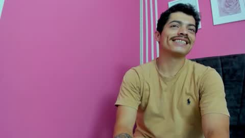 Snapshot of taylor_steele chatting on April 2026 01:05:01 PM taylor_steele online show from April 2026 01:05:01 PM