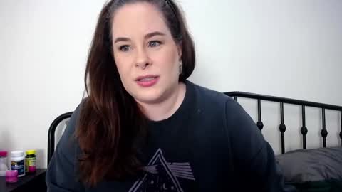 Snapshot of taylormichaels87 chatting on September 2025 02:27:02 AM Taylor Michaels online show from September 2025 02:27:02 AM