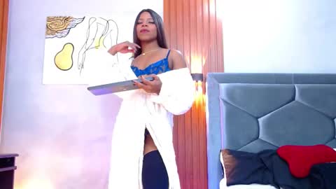 Snapshot of tayra1 chatting on February 2026 04:22:02 AM Tayra... online show from February 2026 04:22:02 AM